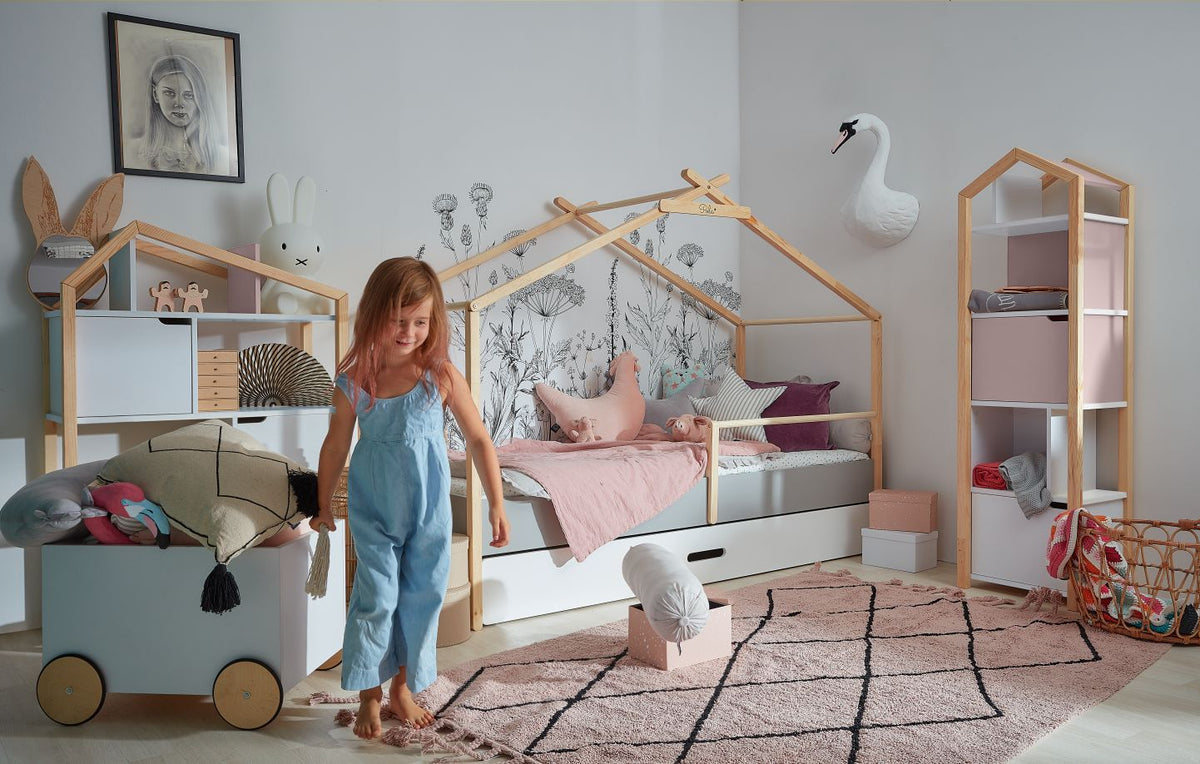 Regały Manhattan – drewniane meble Montessori do dziecięcego pokoju