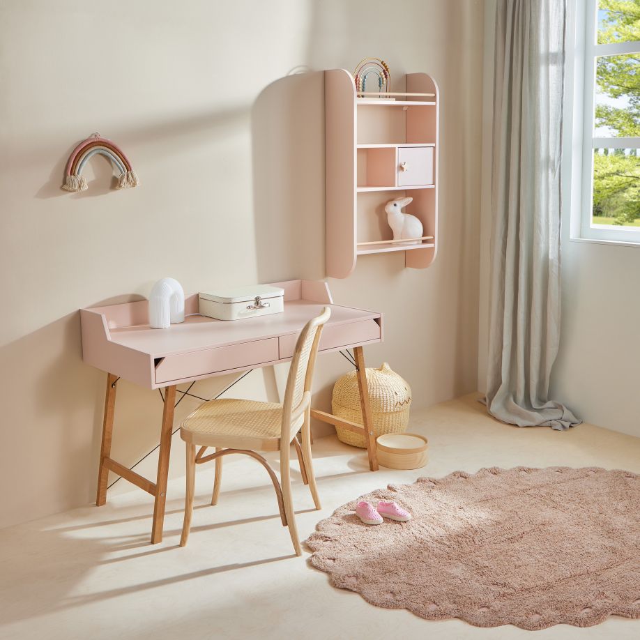 Regal mit Regenbogen-Vintage-Rose