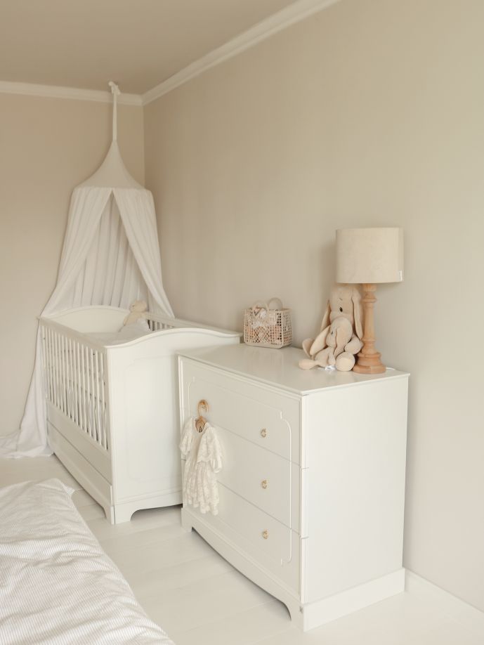 Royal timeless white łóżeczko 70x140 z szufladą