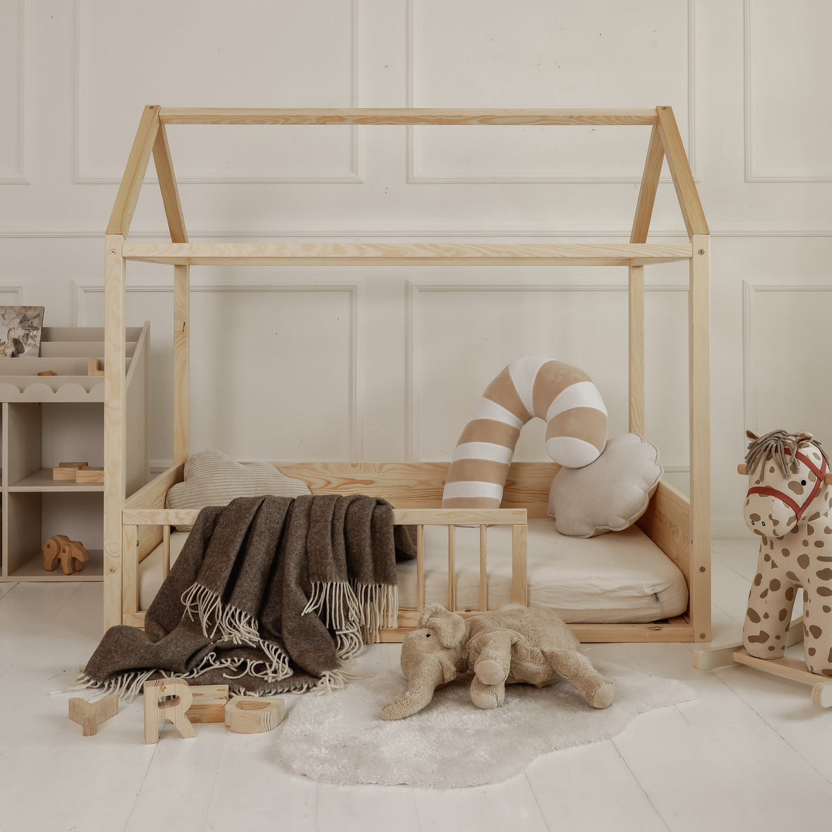 Wood Nest – łóżko domek Montessori 90 × 200 cm