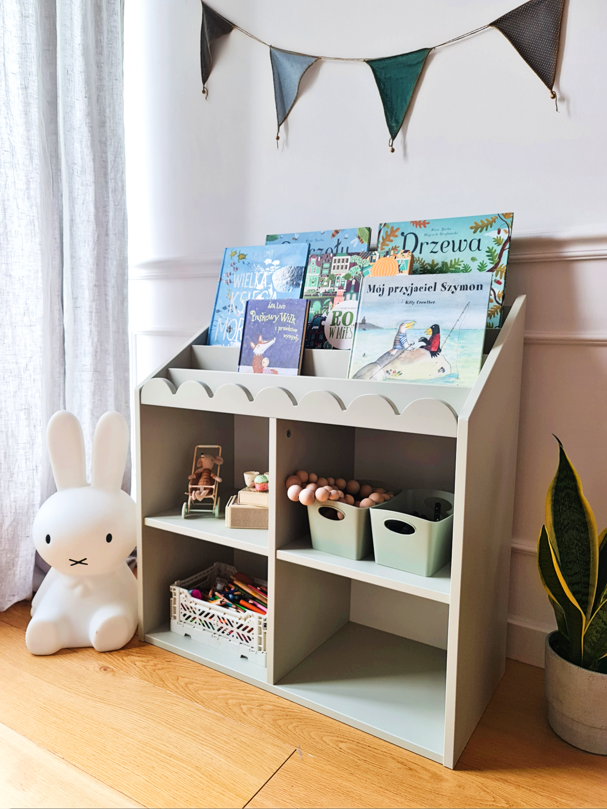 Regał Montessori Book Nook sage– regał dziecięcy na książki i zabawki
