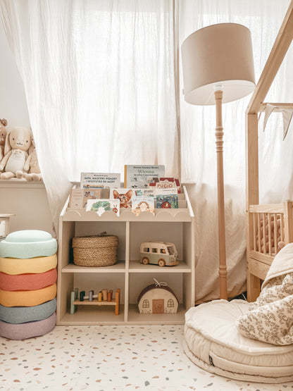 Montessori Bücherregal Book Nook Latte – Kinderregal für Bücher und Spielzeug