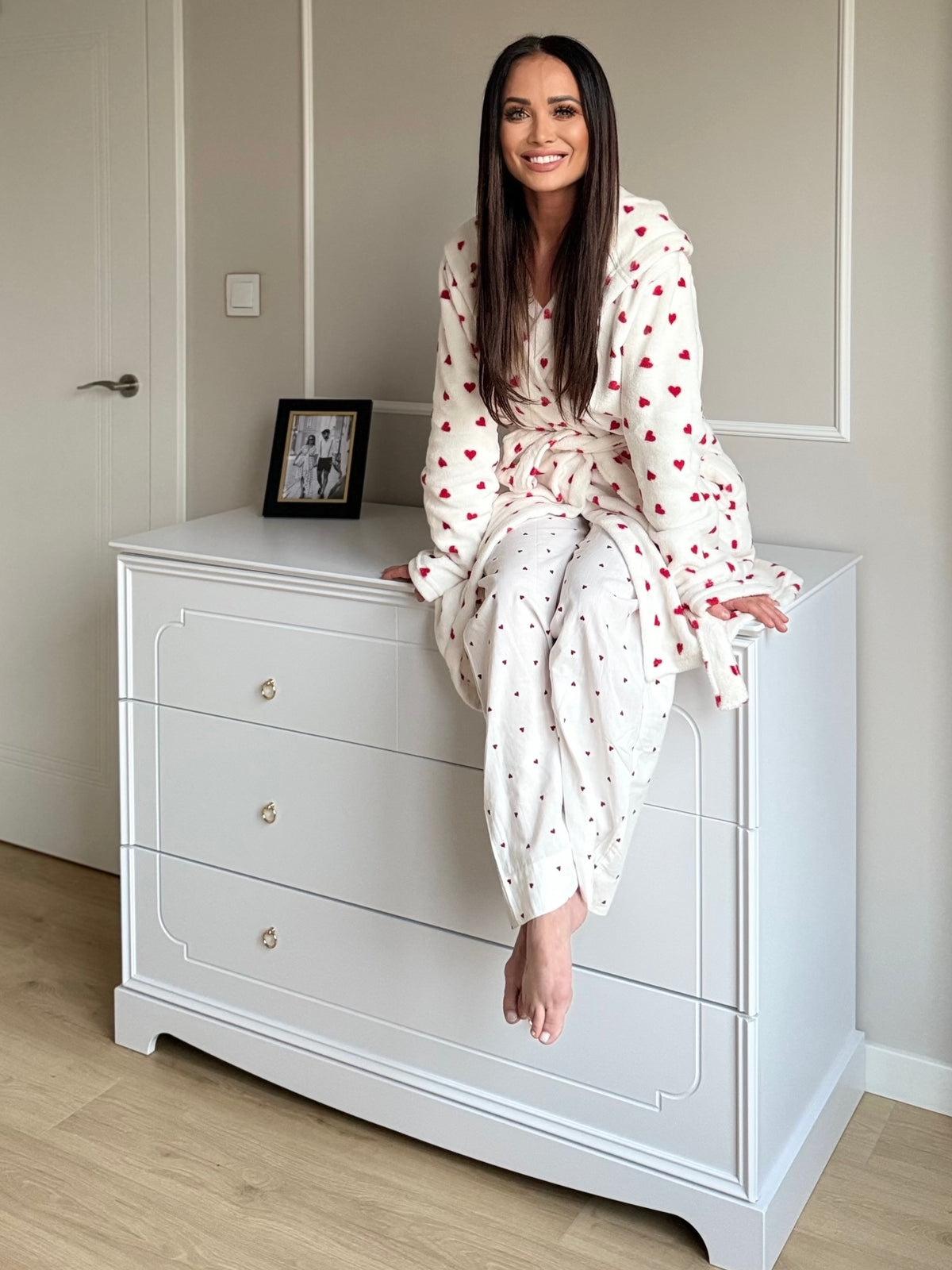 Royal  timeless white komoda 4-szufladowa