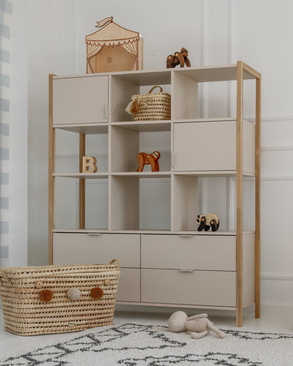 Regal Versa Wide – ein modernes Regal für Kinder- und Jugendzimmer