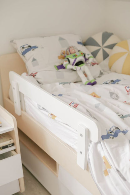 Bellamy barierka uniwersalna snow/ timeless white