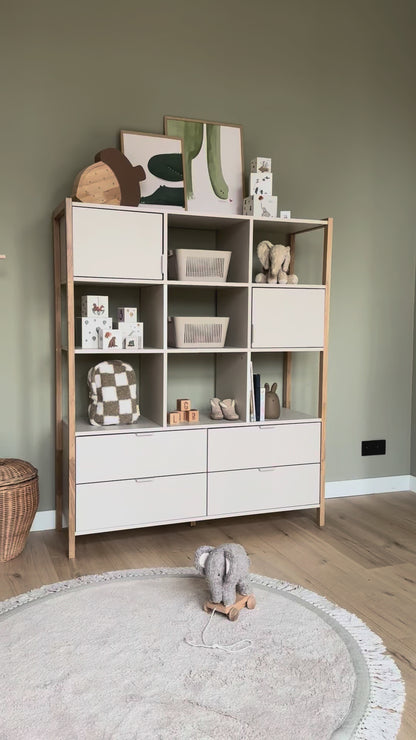 Regal Versa Wide – ein modernes Regal für Kinder- und Jugendzimmer
